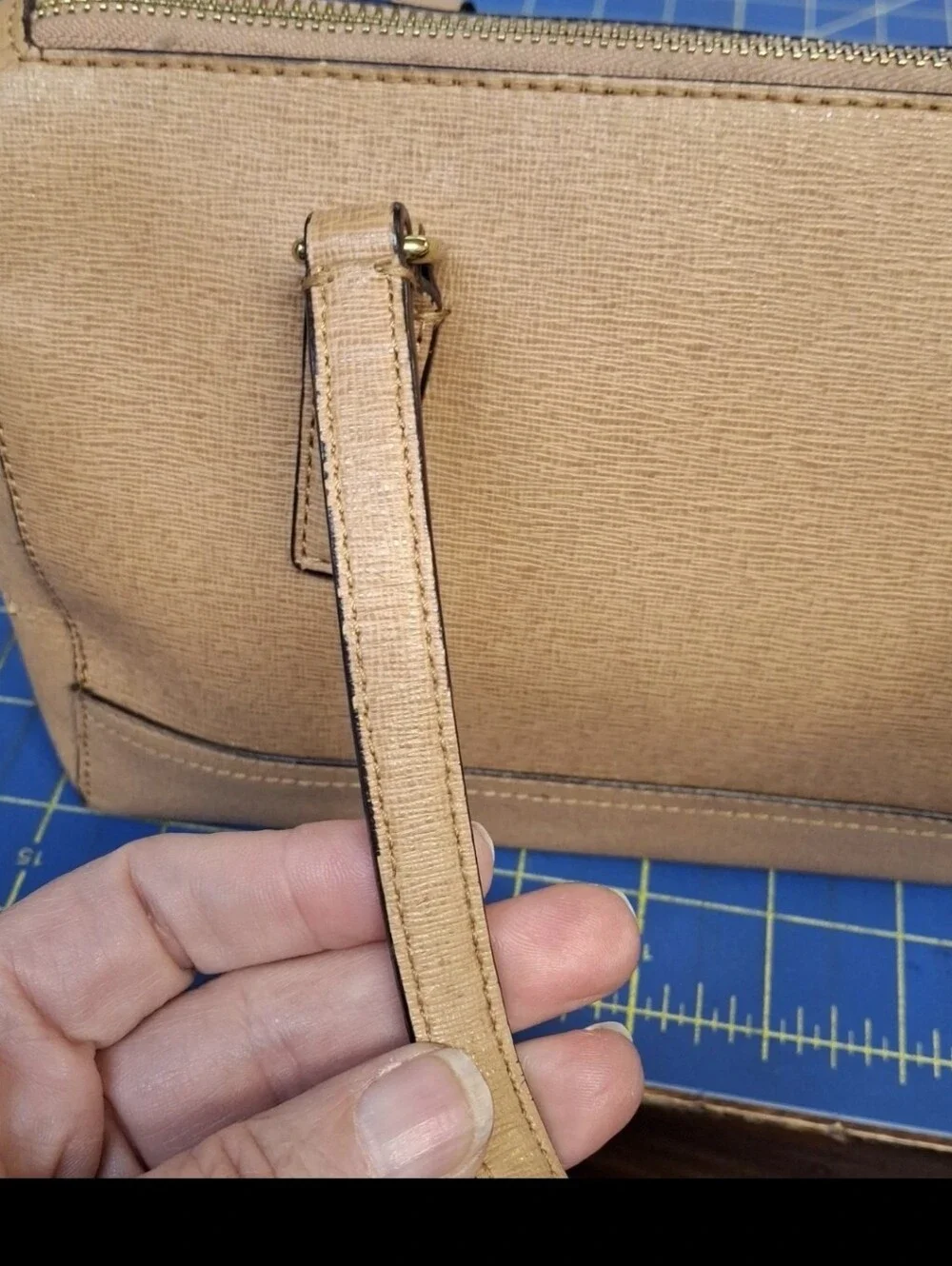 COACH Tan Leather Satchel Handbag 10x5.5x6 - Project